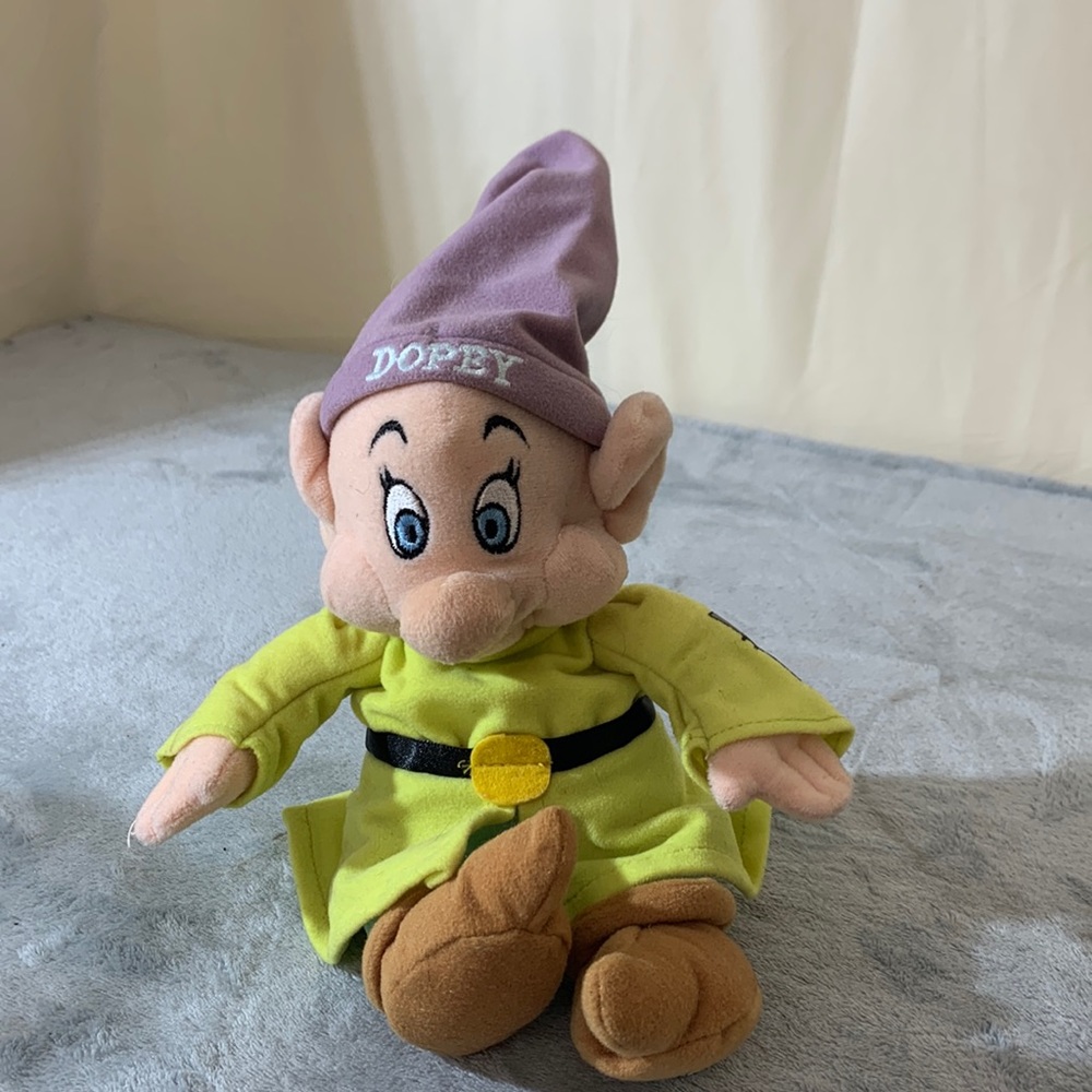 Dopey Snow White Seven Dwarfs Disney Store Mini Bean Bag Walt Plush 10”